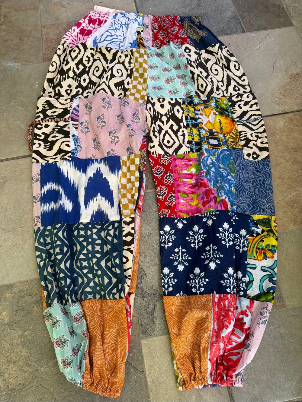 Patchwork Elastic-Waist Joggers in Multicolor - Kids - Picture 6 of 10